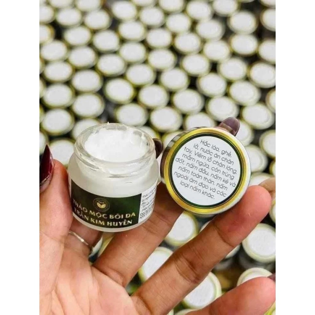 Thảo mộc bôi da đen Trần Kim Huyền